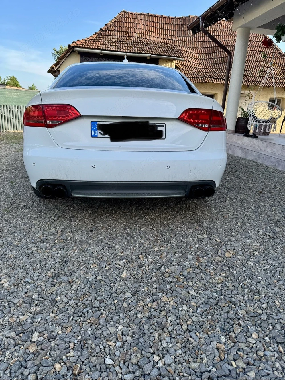 Audi s4.    