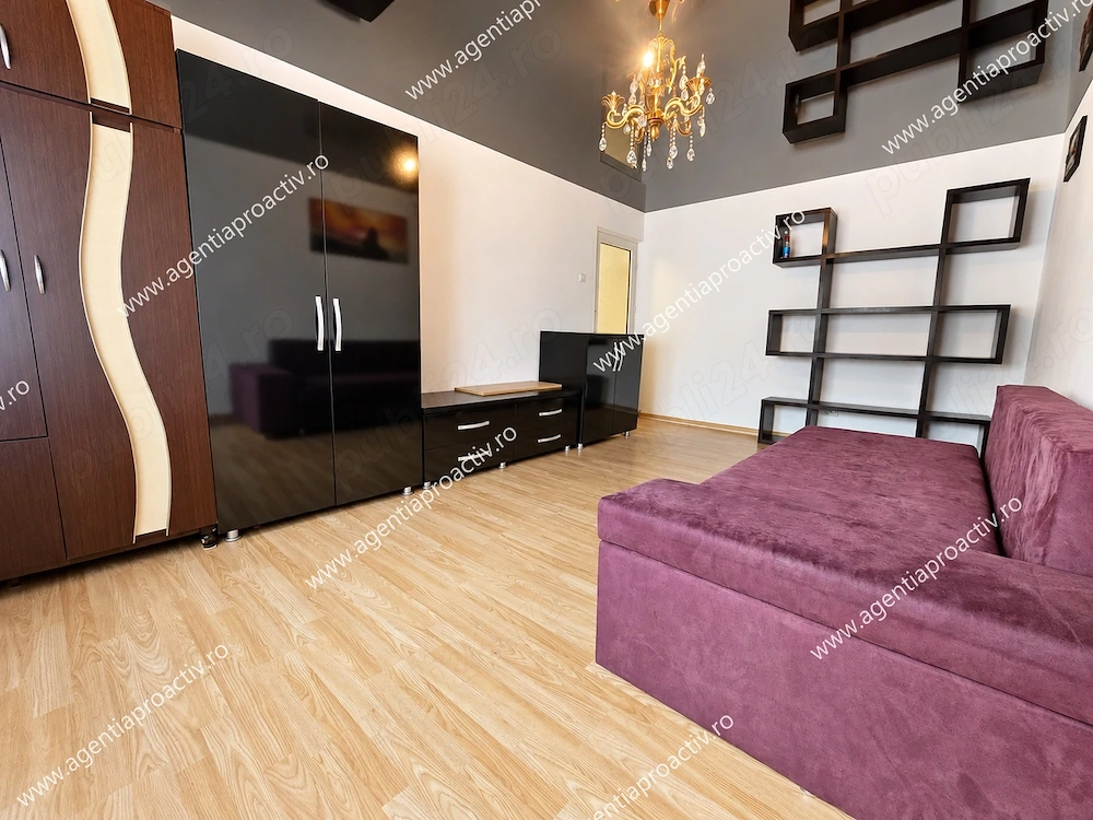 Apartament cu 3 camere decomandate, Micro 17   Strada Oltului