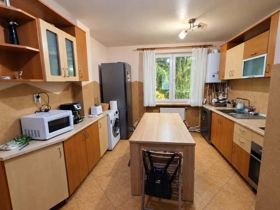 Apartament 3 camere | 62 mp | Zona Săsar – în apropierea Facultății de Litere
