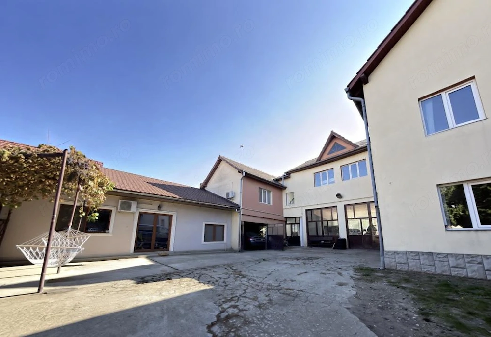 Casa individuala P+E+M cu 7 camere, garaj 140mp, 1084mp teren - Timisoara