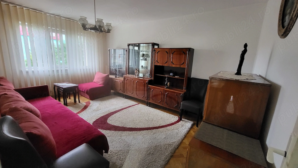 Proprietar inchiriez ap. 3 camere in Sibiu,str.Negoveanu, 450 E luna