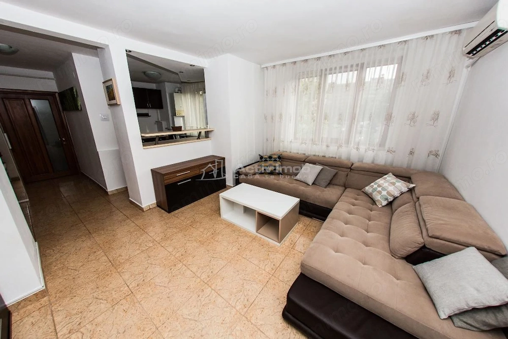 3 camere 61 mp -  semidecomandat - Gara de Nord