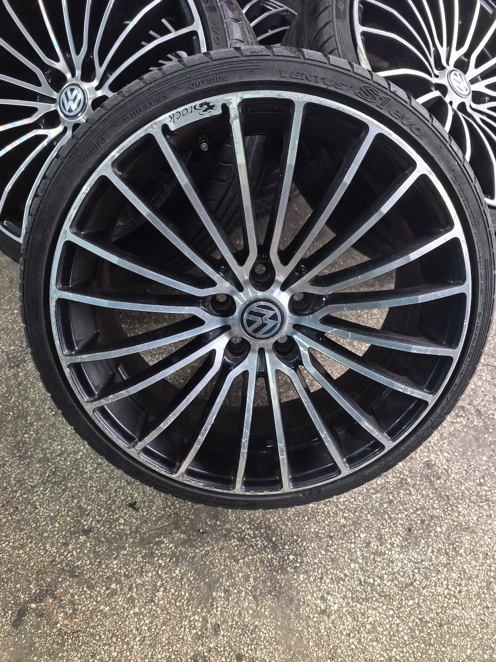 Jante 19" și cauciucuri 215 35 19