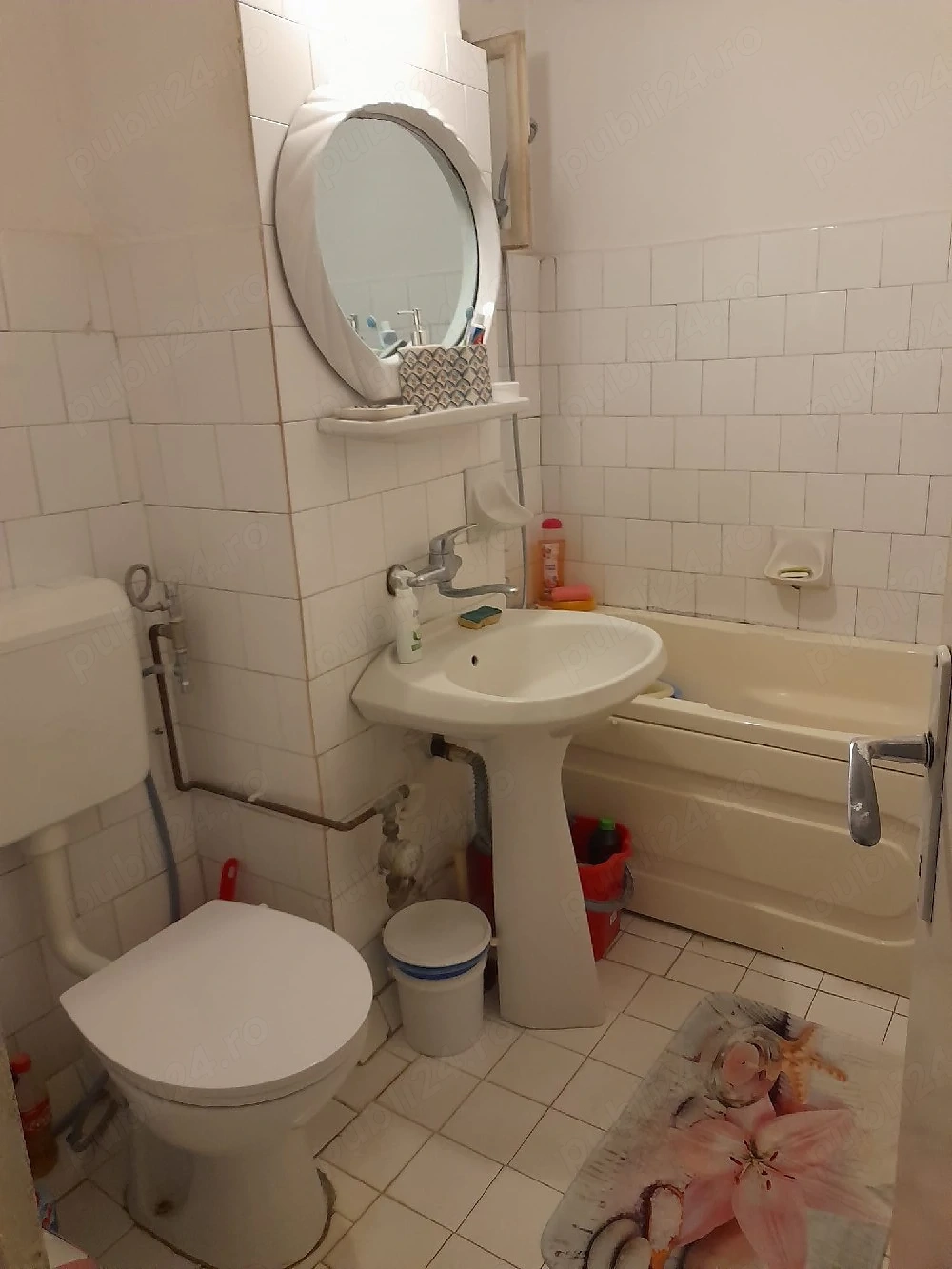 Vand apartanent cu 2 camere
