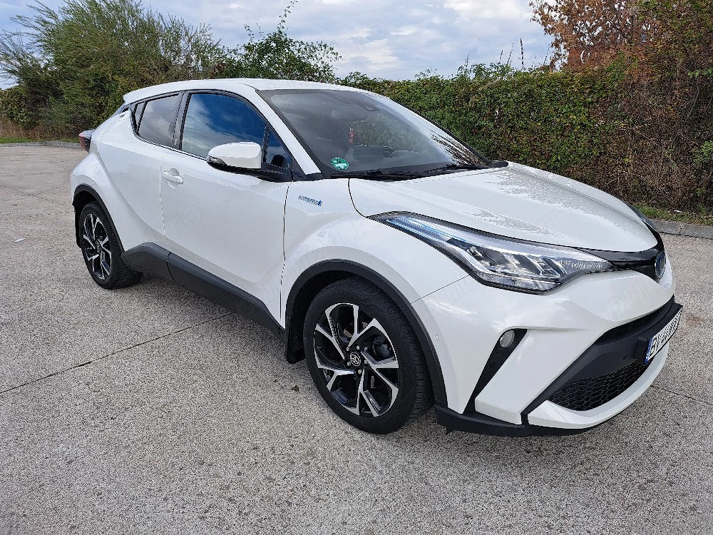 Toyota. C-HR.  2020