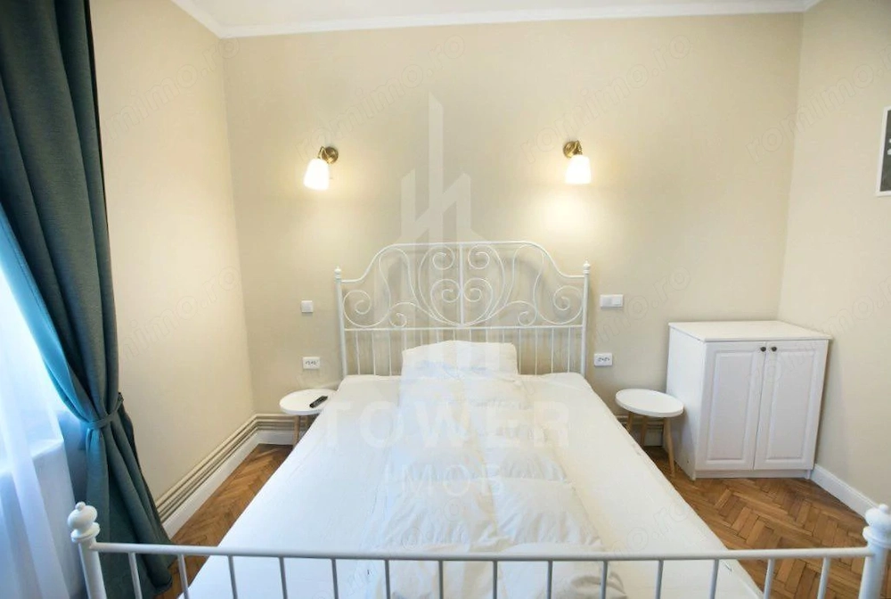 Apartament 3 camere la casă, curte proprie, Parcul Sub Arini