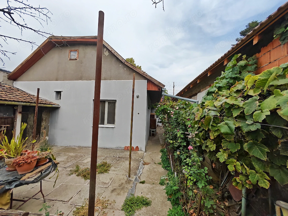 Casa de vanzare