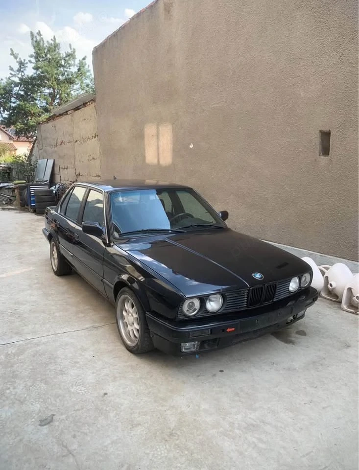 BMW e30 320i 6000 
