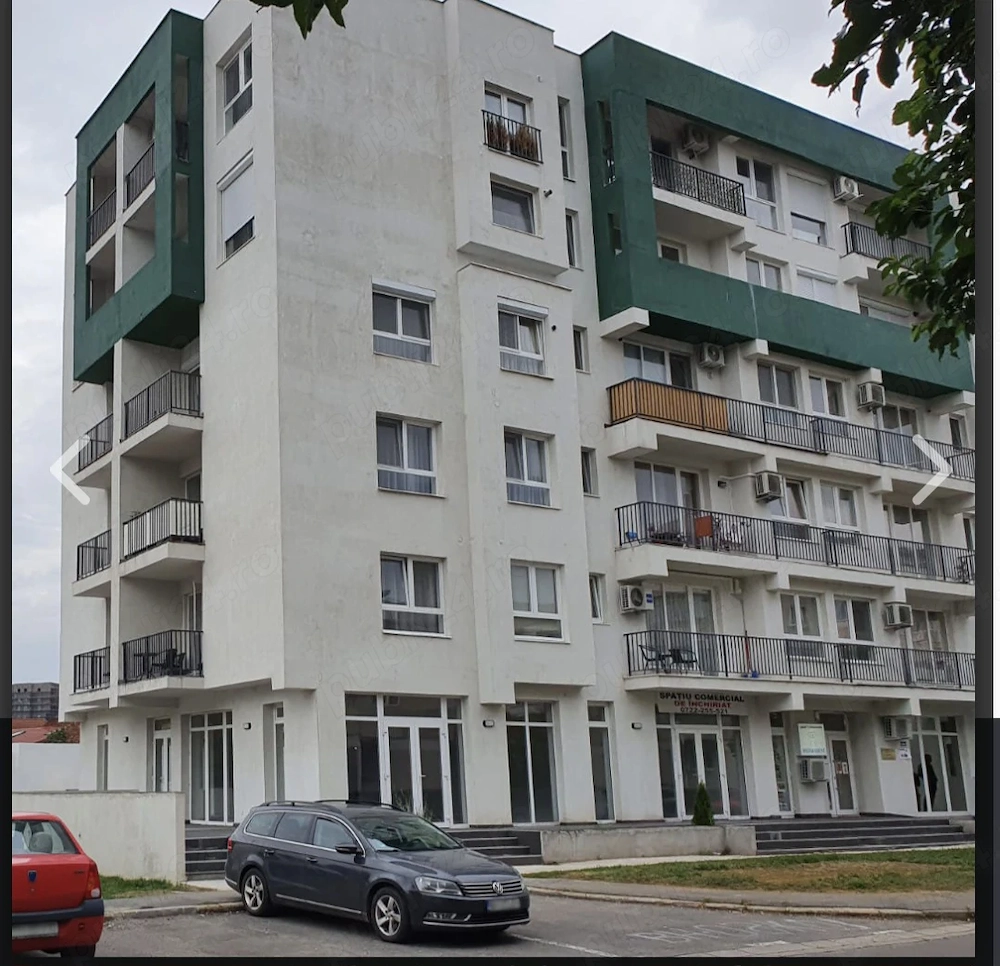 Vând apartament  3 camere, cu parcare privată, în apropiere de Prima Shops Oradea 