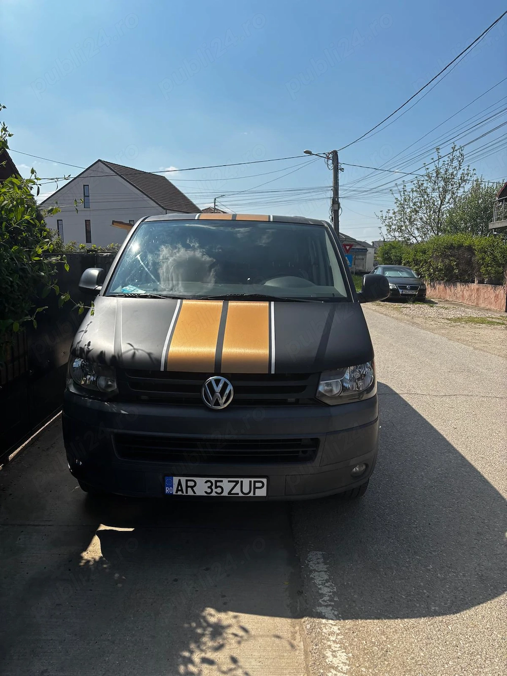 Volkswagen Transporter 5 - cu dubla cabina (marfa si persoane)
