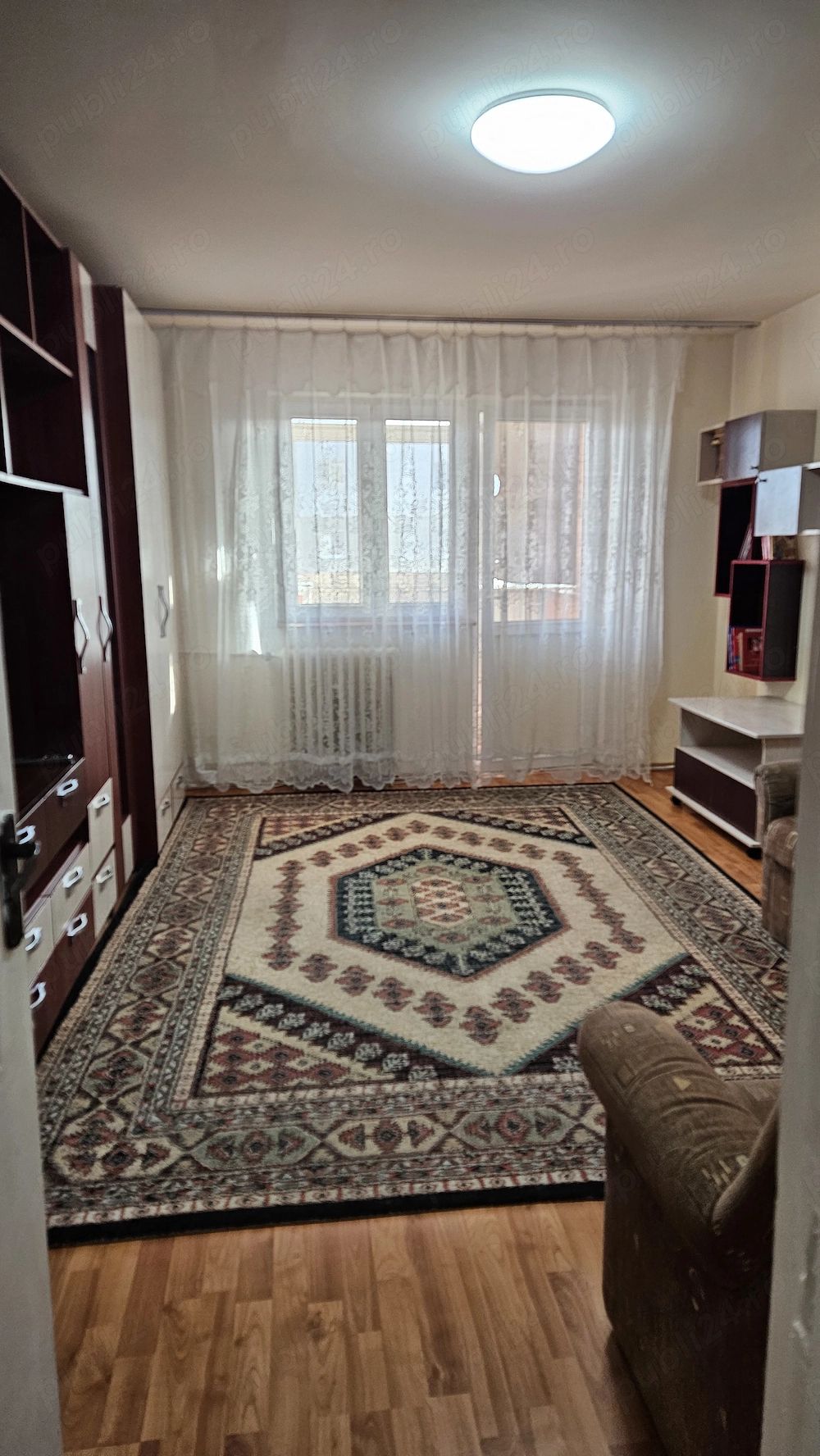 Închiriez  apartament vest 2 camere