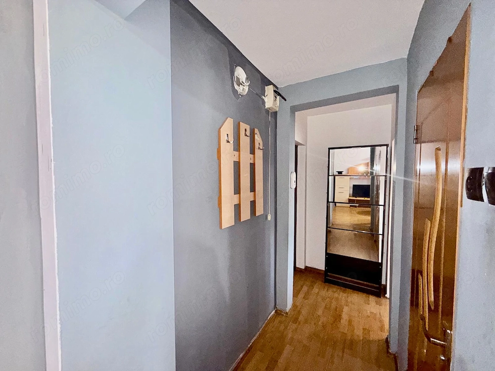 Apartament 3 camere, etaj 2 zona Dacia 