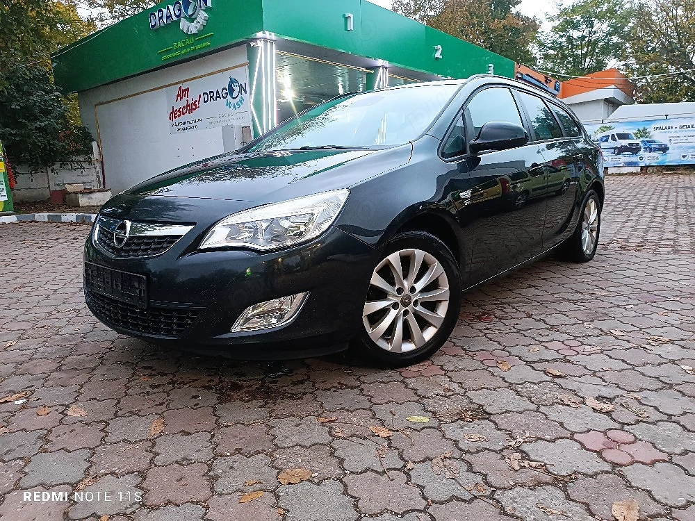 Opel Astra J