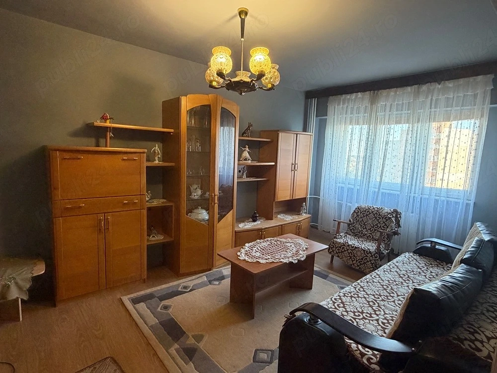 Inchiriez apartament cu 2 camere 