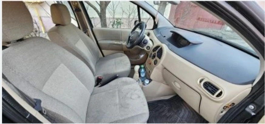 Mașina de vânzare renault modus 