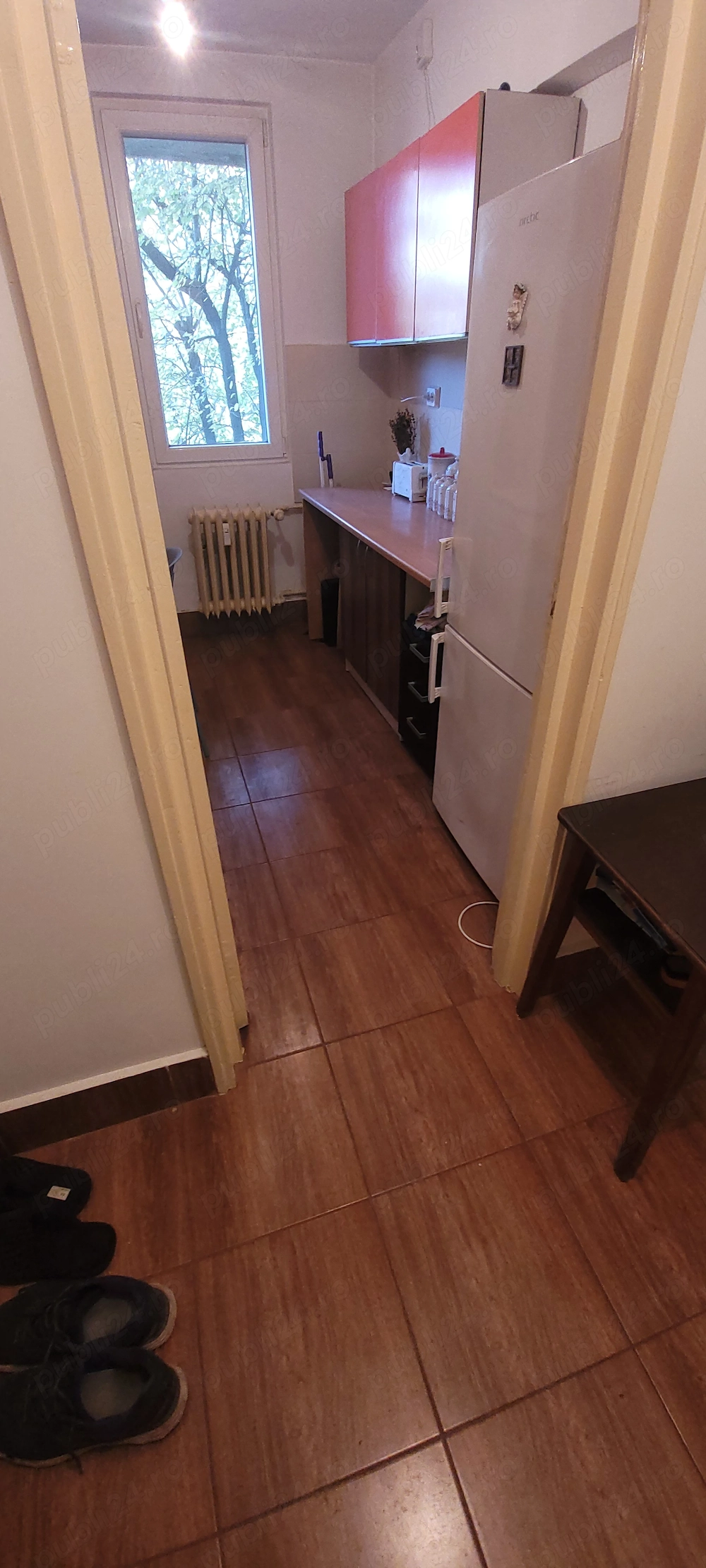 PROPRIETAR, vand ap. 2 cam pe blvd. C Brancoveanu, v-a-v de Spitalul Marie Curie