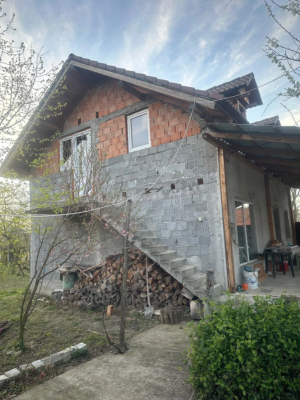 Casă de vânzare în Taut 