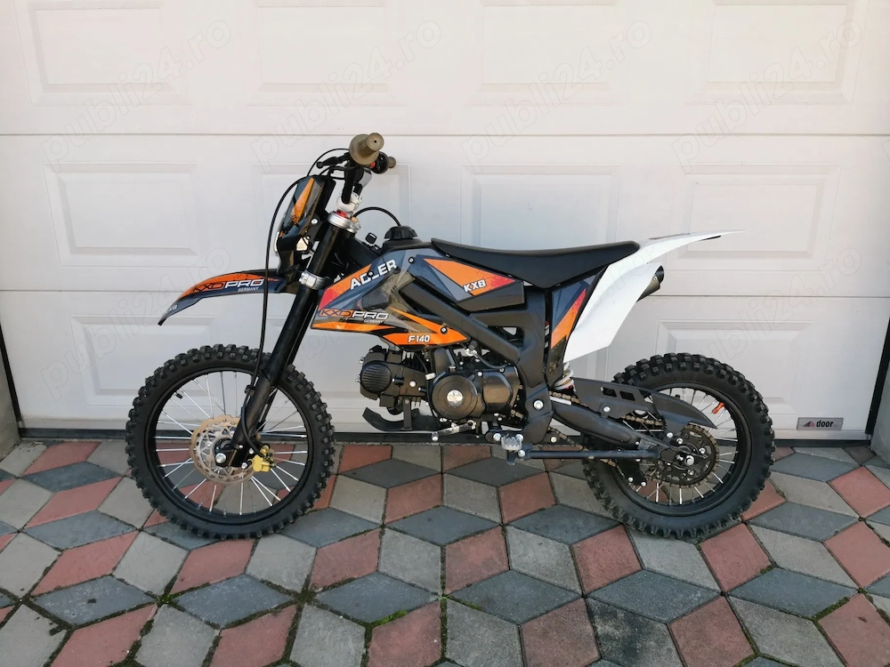 Vând cross 140 cc
