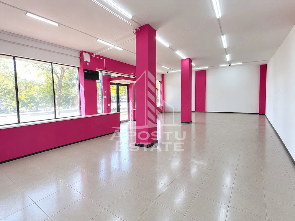 Spatiu comercial stradal de inchiriat, 102 mp, Zona Lipovei