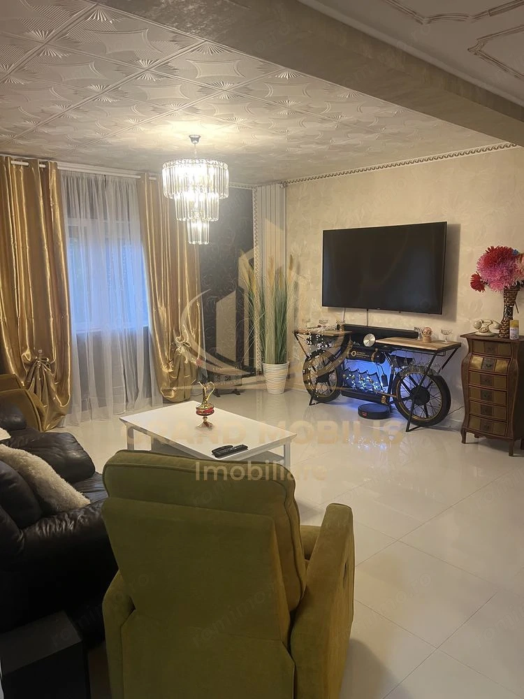 Casă de închiriat în Săcălaz – 199 mp, 4 camere, piscină și terasă