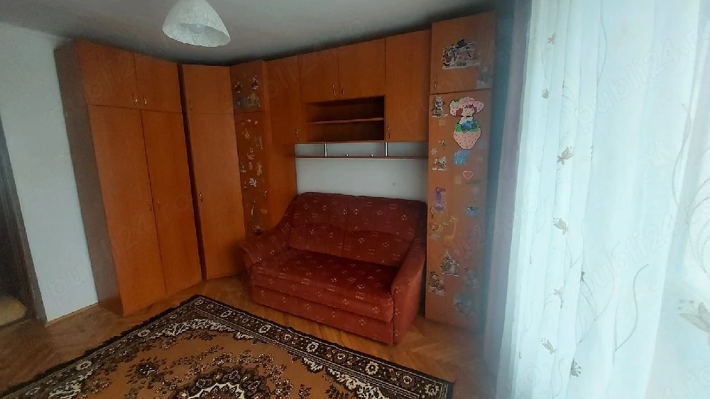 ofer spre închiriere apartament 