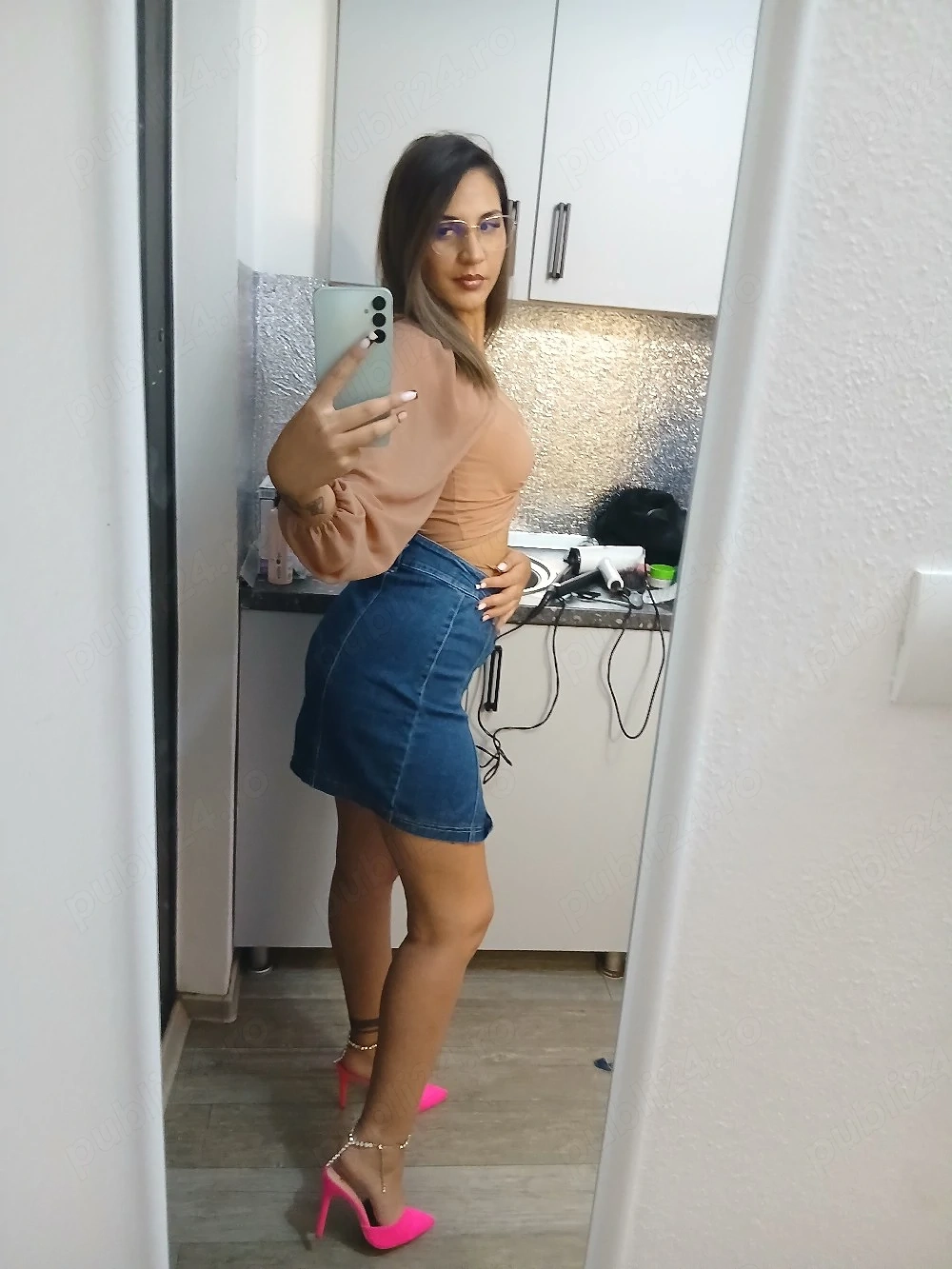 ma numesc Andreea 