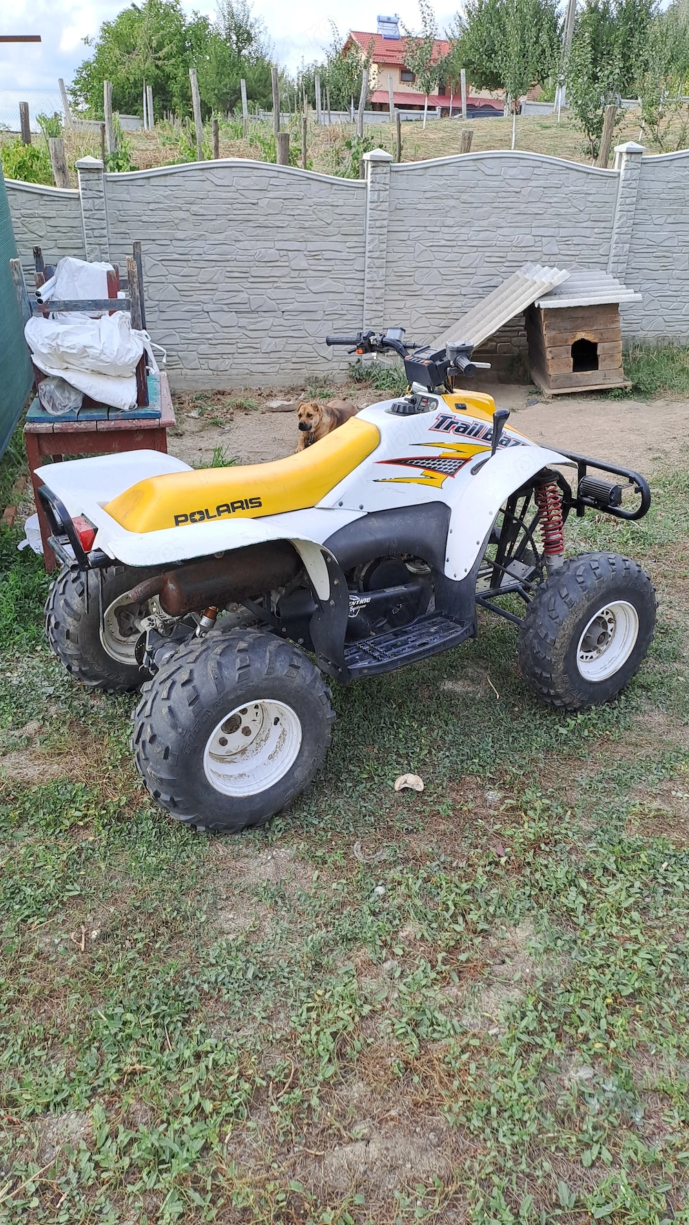 Vand atv polaris 250cc in stare foarte buna merge foarte bine 