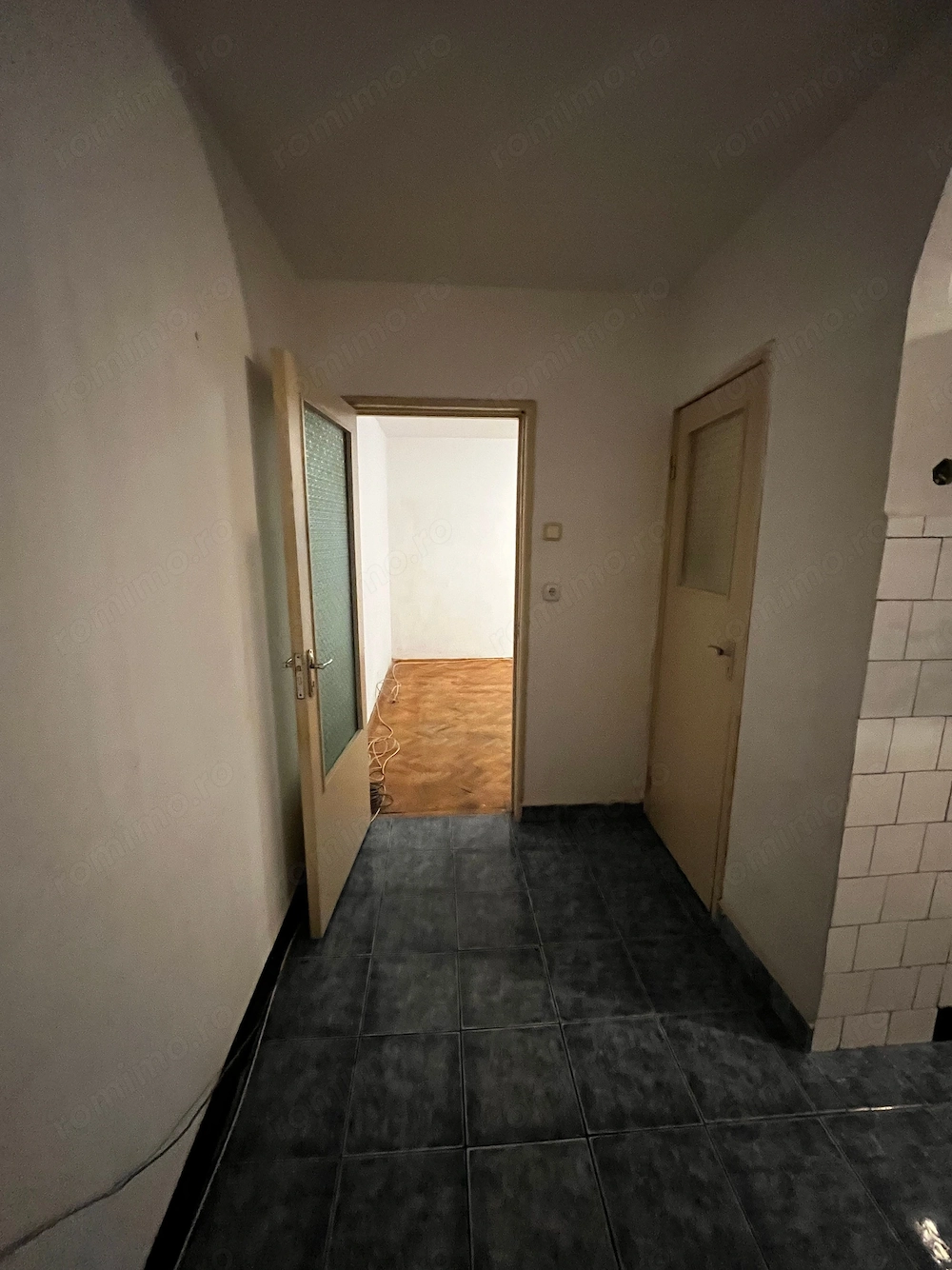 De vanzare apartament 2 camere Velenta