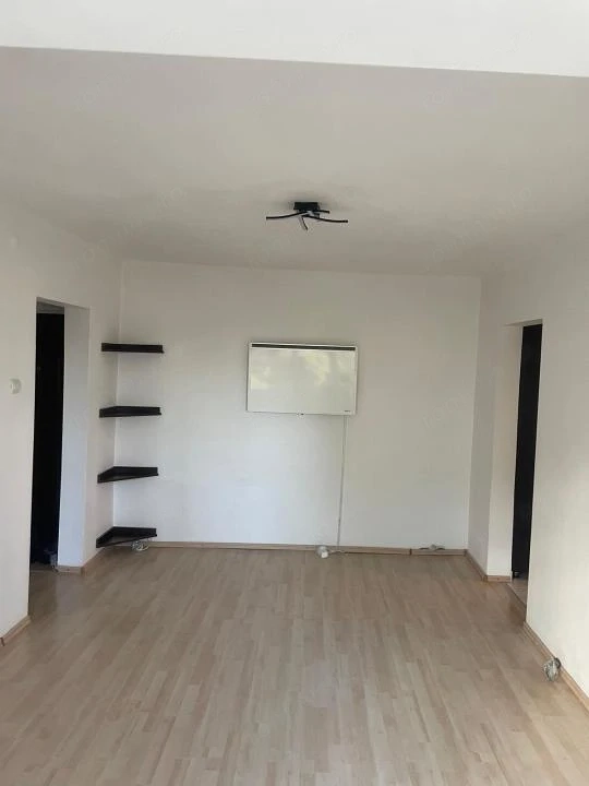  Apartament cu 3 camere de vânzare în Găvana, zonă liniștită 