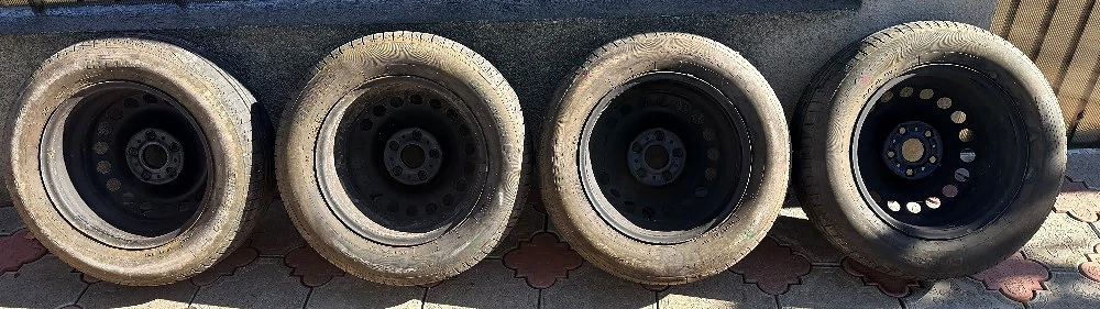 Anvelope Pirelli vara cu jante de tabla