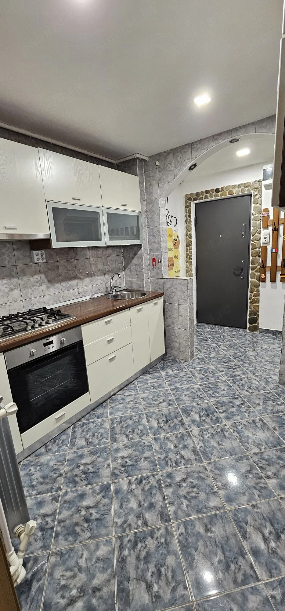  DE ÎNCHIRIAT   APARTAMENT 2 CAMERE, Piatra Neamț MĂRĂȚEI Se oferă spre închiriere pe termen lung