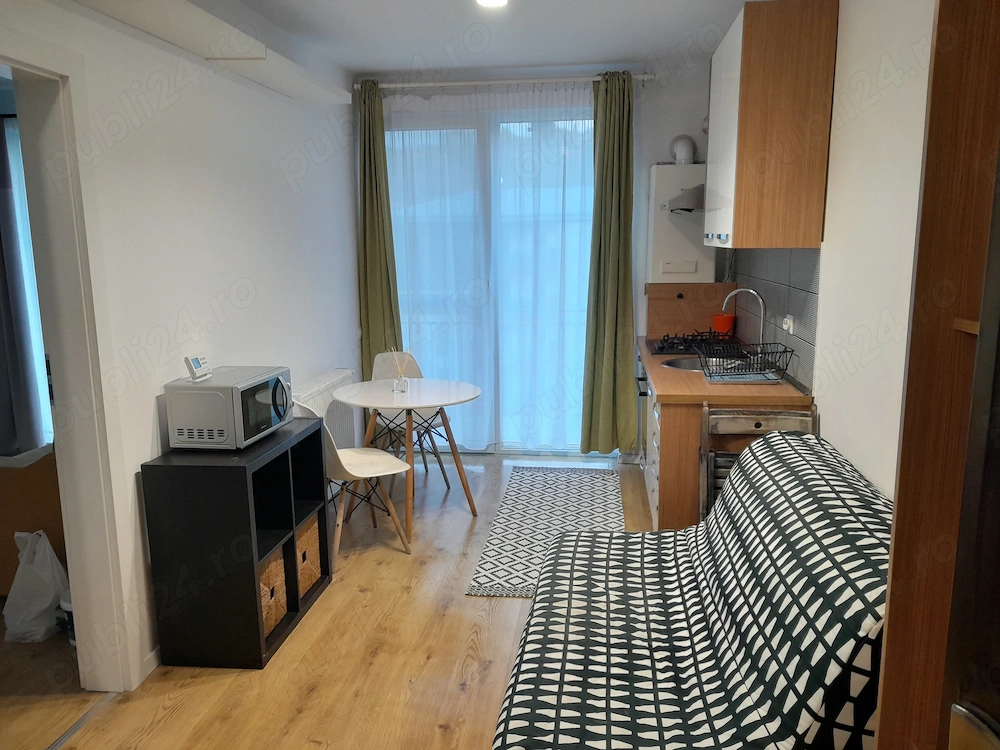 Închiriez apartament Floresti 