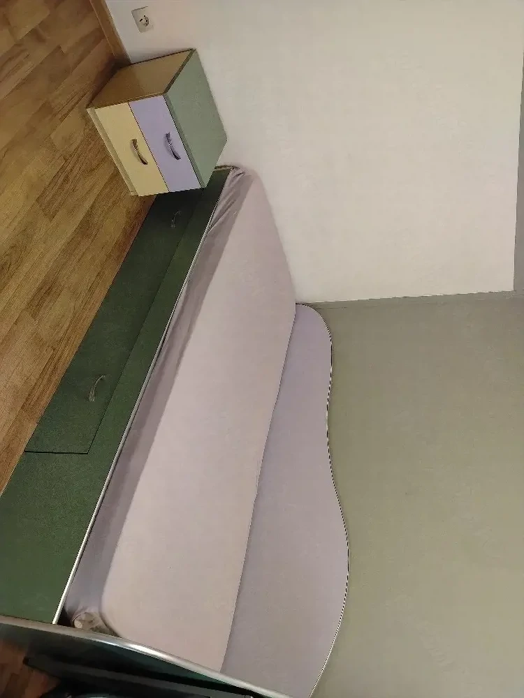 Proprietar vând apartament cu 3 camere decomand comfort 1imișoara zona Soarelui str. Întrarea Arenei