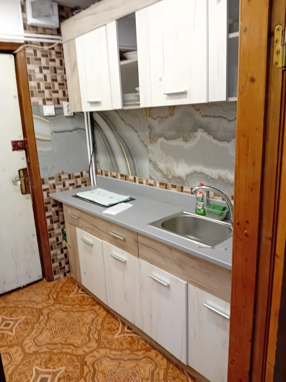 Garsoniera de închiriat 