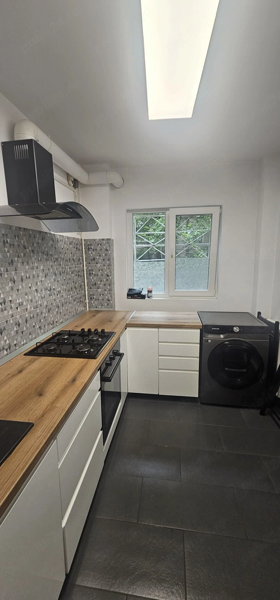 Proprietar vând apartament 2 camere decomandat, renovat, 5 min metrou Lujerului