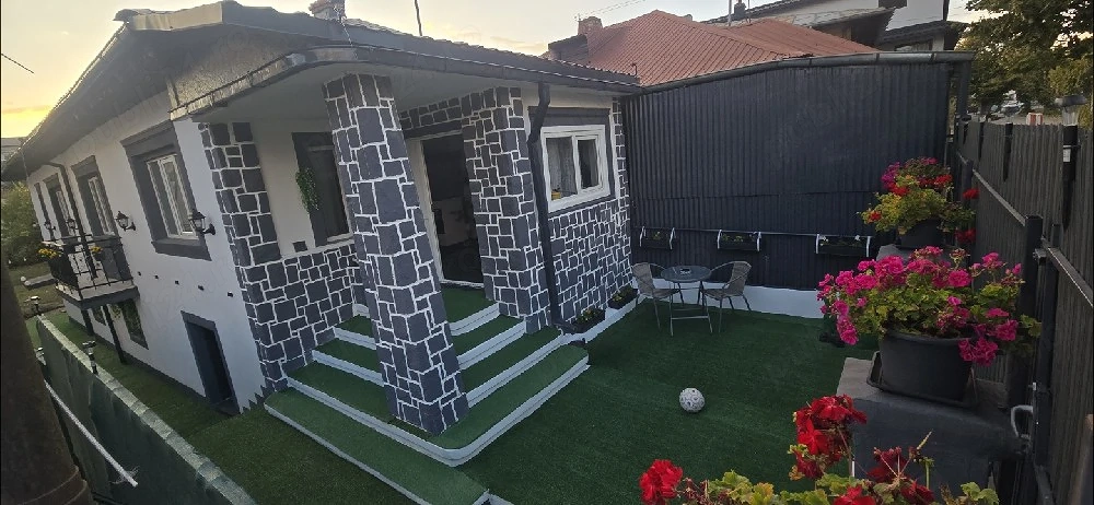 PROPRIETAR, vand casa Moreni la 120m de TOTAL, TEL O762OOO44I! exclus agentiile!