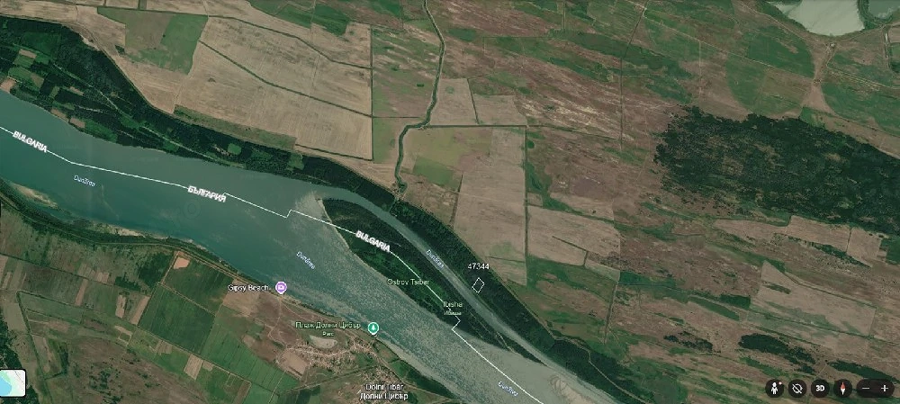Proprietar vând pădure 15000mp pe marginea Dunării,Bistreț-Dolj, deschidere la Dunăre 105ml,cadastru