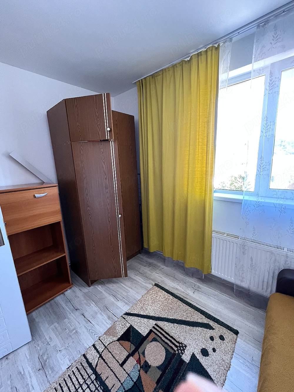 Inchiriez apartament 2 camere zona Decebal