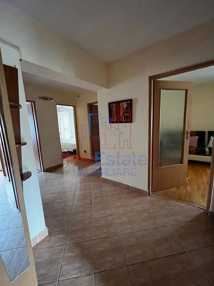 Apartament 3 camere zona Esplanada din Nicolina