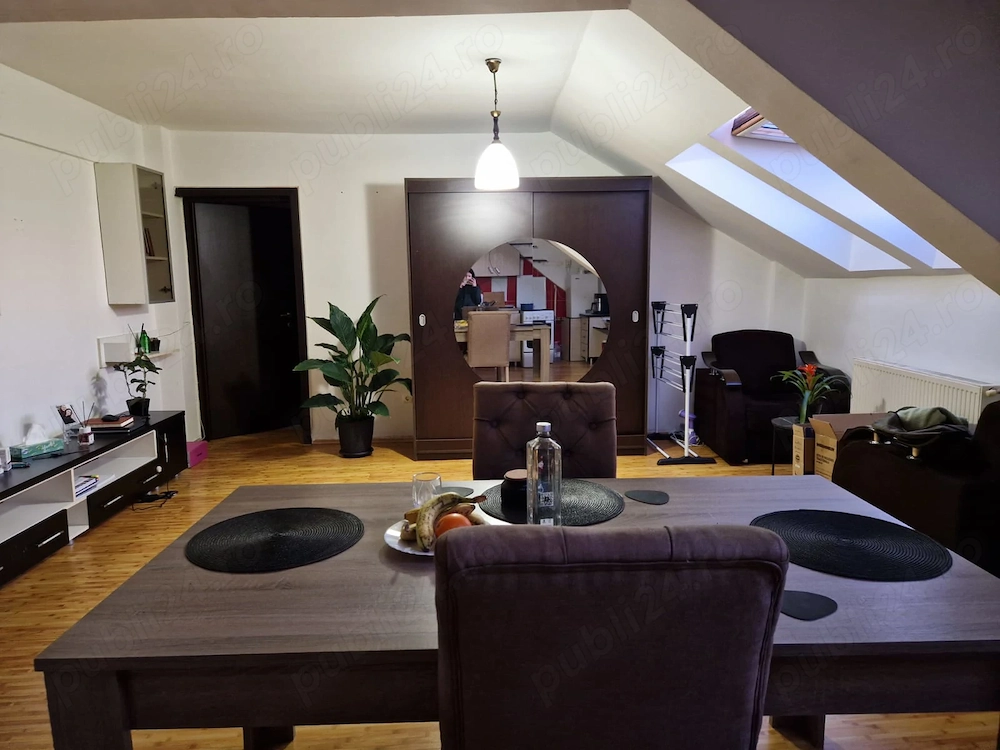 Proprietar, închiriez apartament pe termen lung .