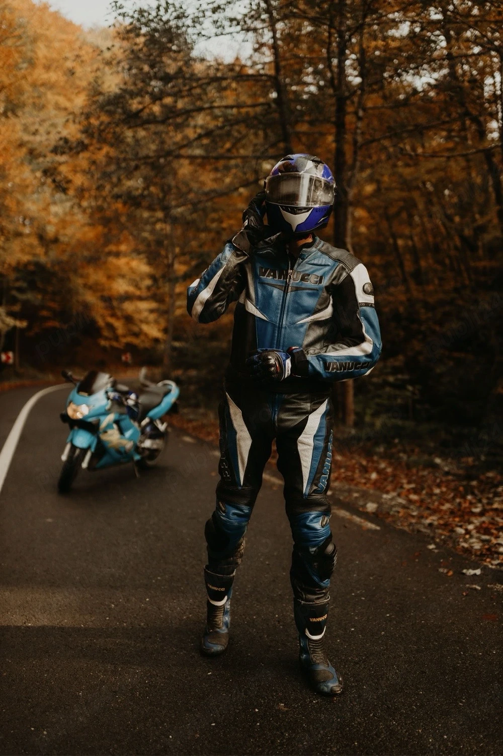 Costum   Combinezon moto Vanucci + cizme moto Vanucci, mărimea 60   43