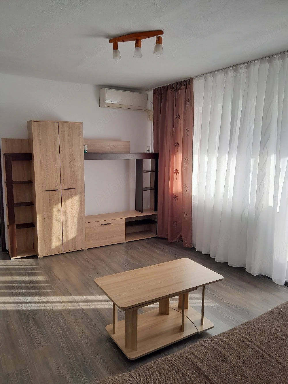 Inchiriez ap 2 camere. 