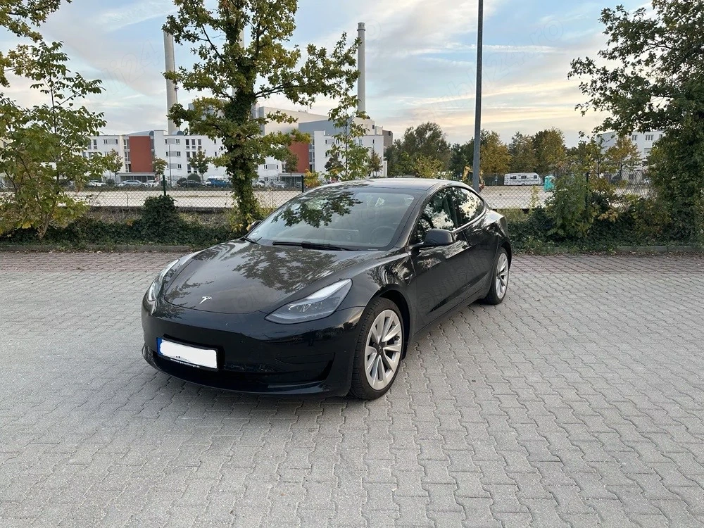 Vand Tesla Model 3 Long Range 2021 negru, TVA deductibil