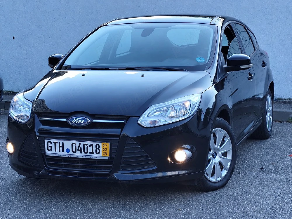 Ford Focus 1.6 benzină clasic MPI, Climă, senzori 
