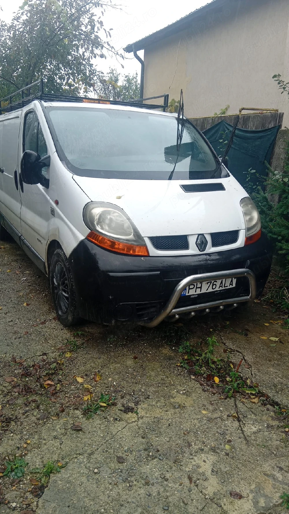 Vând Renault Trafic