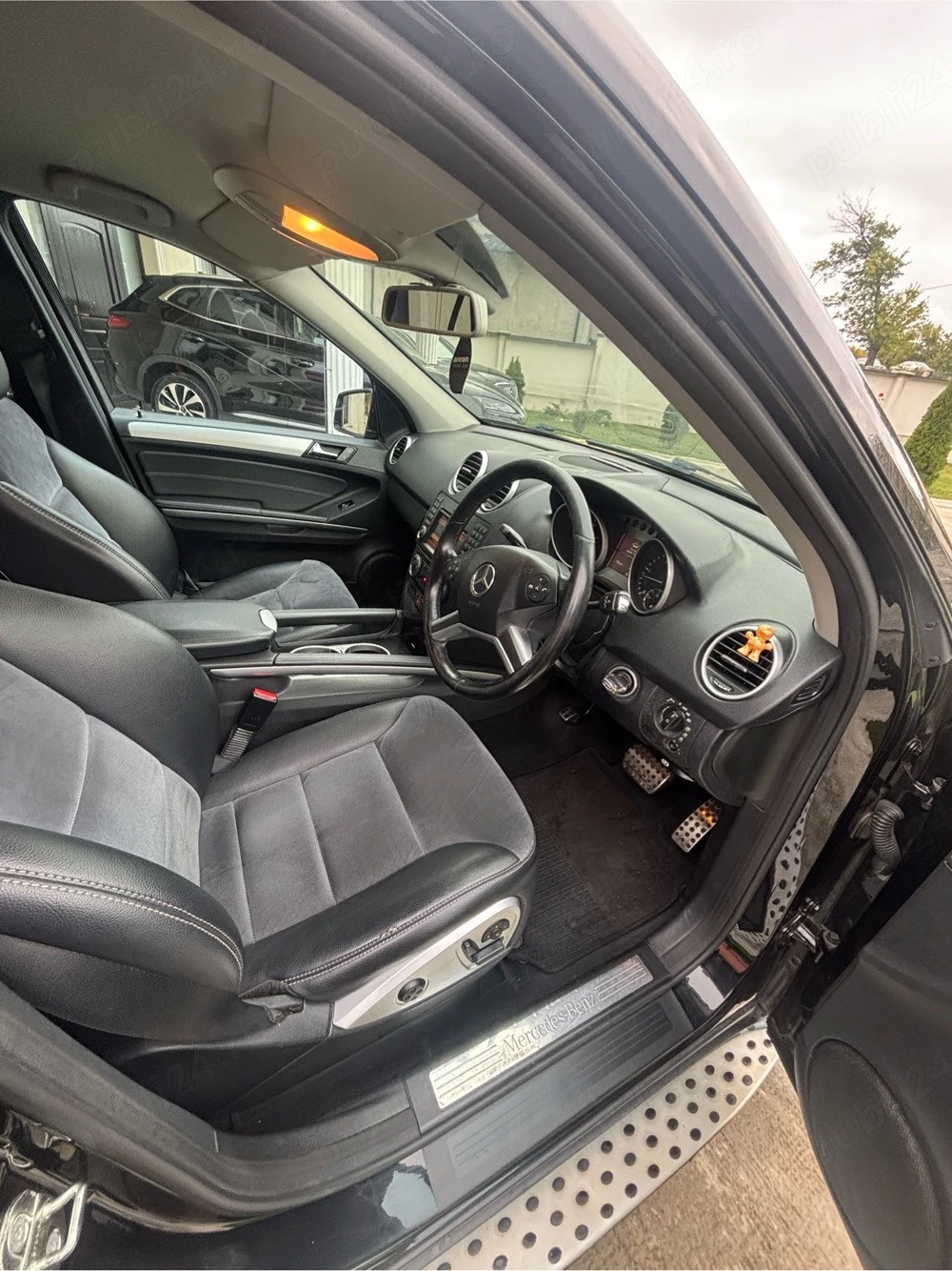 mercedes ML 350 sport 2011 , 280 CP , 200000 km