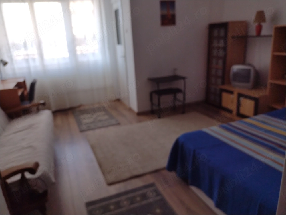 Proprietar închiriez garsonieră confort 1 Piața Bălcescu 