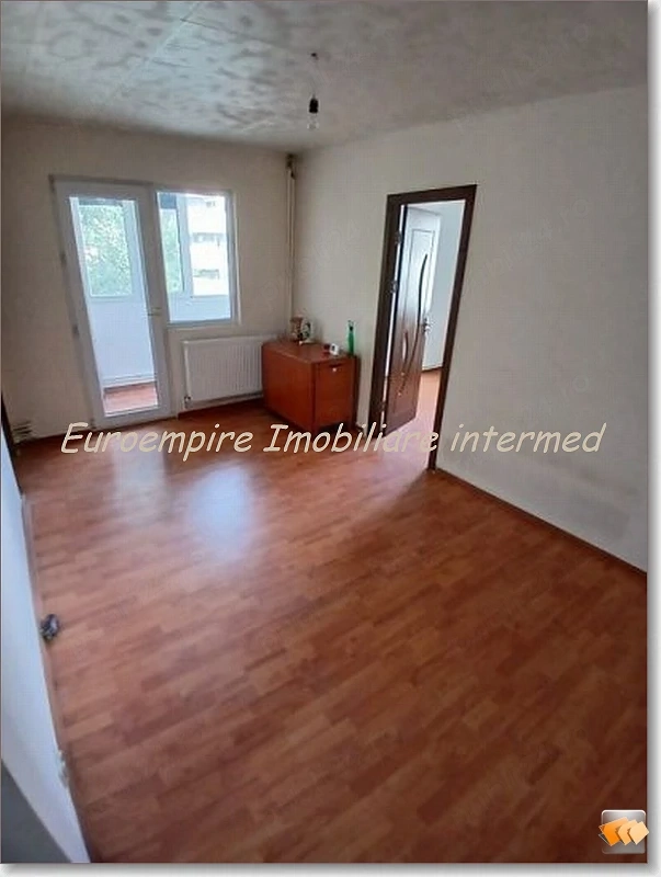 Apartament 2 camere de vanzare zona Salvare