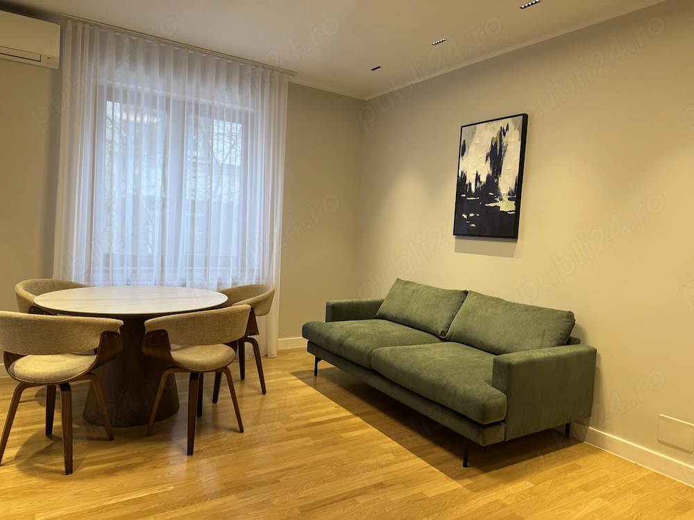 Inchiriat 3 camere lux  zona Capitale