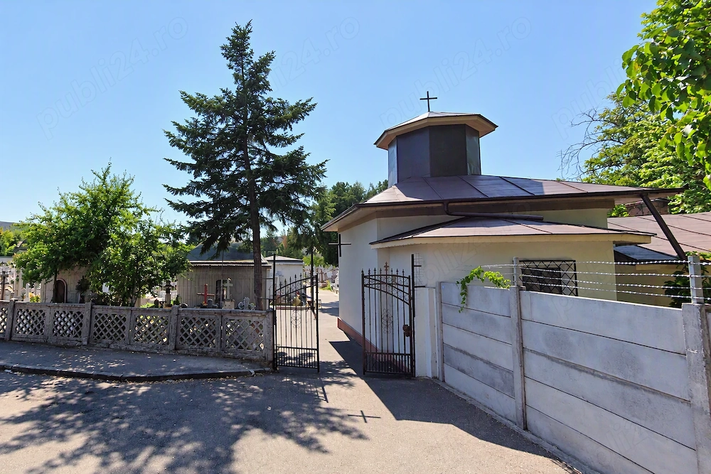 Vand cripta 3 locuri ,cimitirul 1 militari